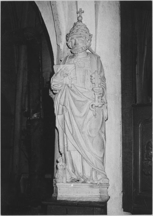 Groupe sculpté : Saint Pierre et donateur