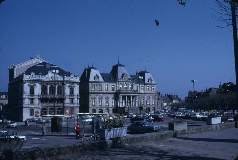 Vue d'ensemble de la place du Champ-de-Mars