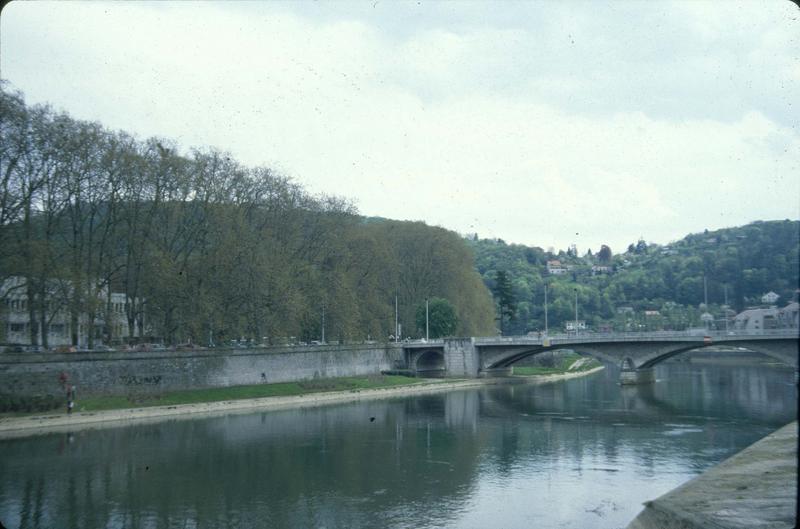 Le pont de Canot sur le Doubs : vue prise du quai Veïl-Picard