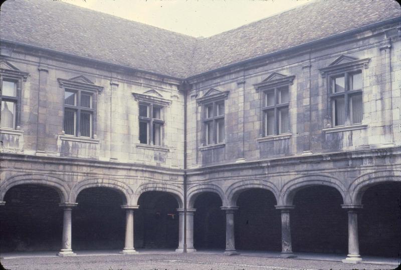 Cour intérieure