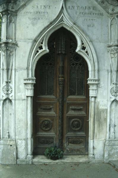 Monument funéraire de Miquel jeune