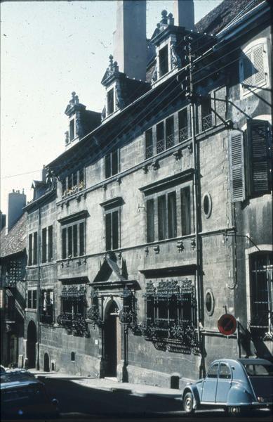 Façade sur rue