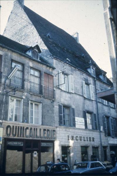 Façade sur rue