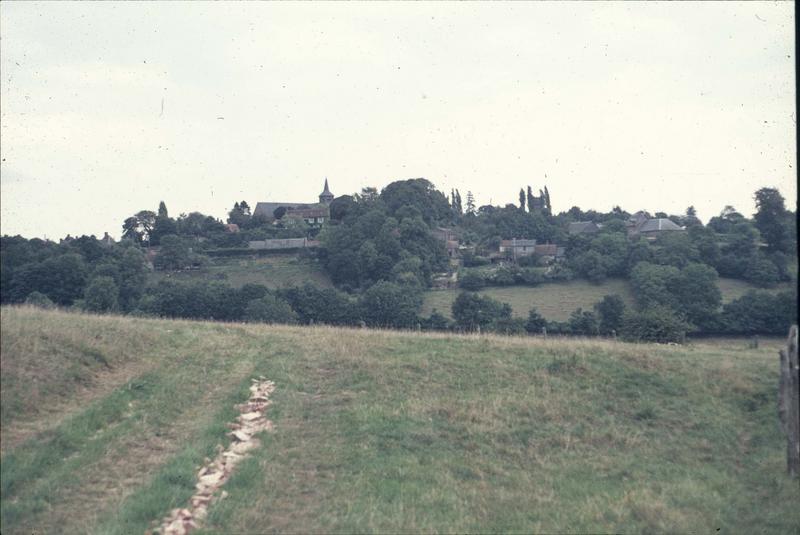 Le village de Gerberoy et la campagne environnante