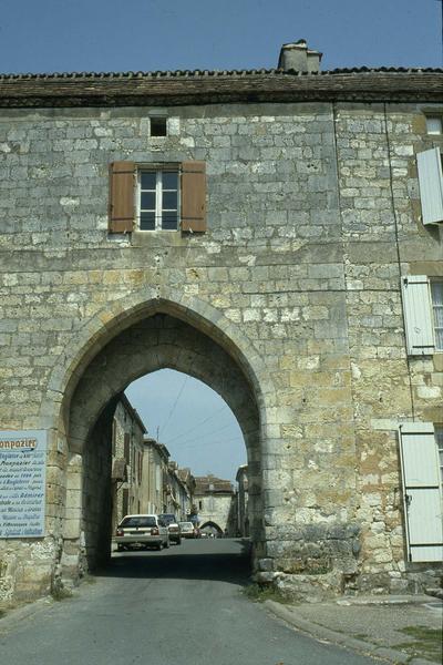 Porte de Ville au sud de la rue Saint-Jacques