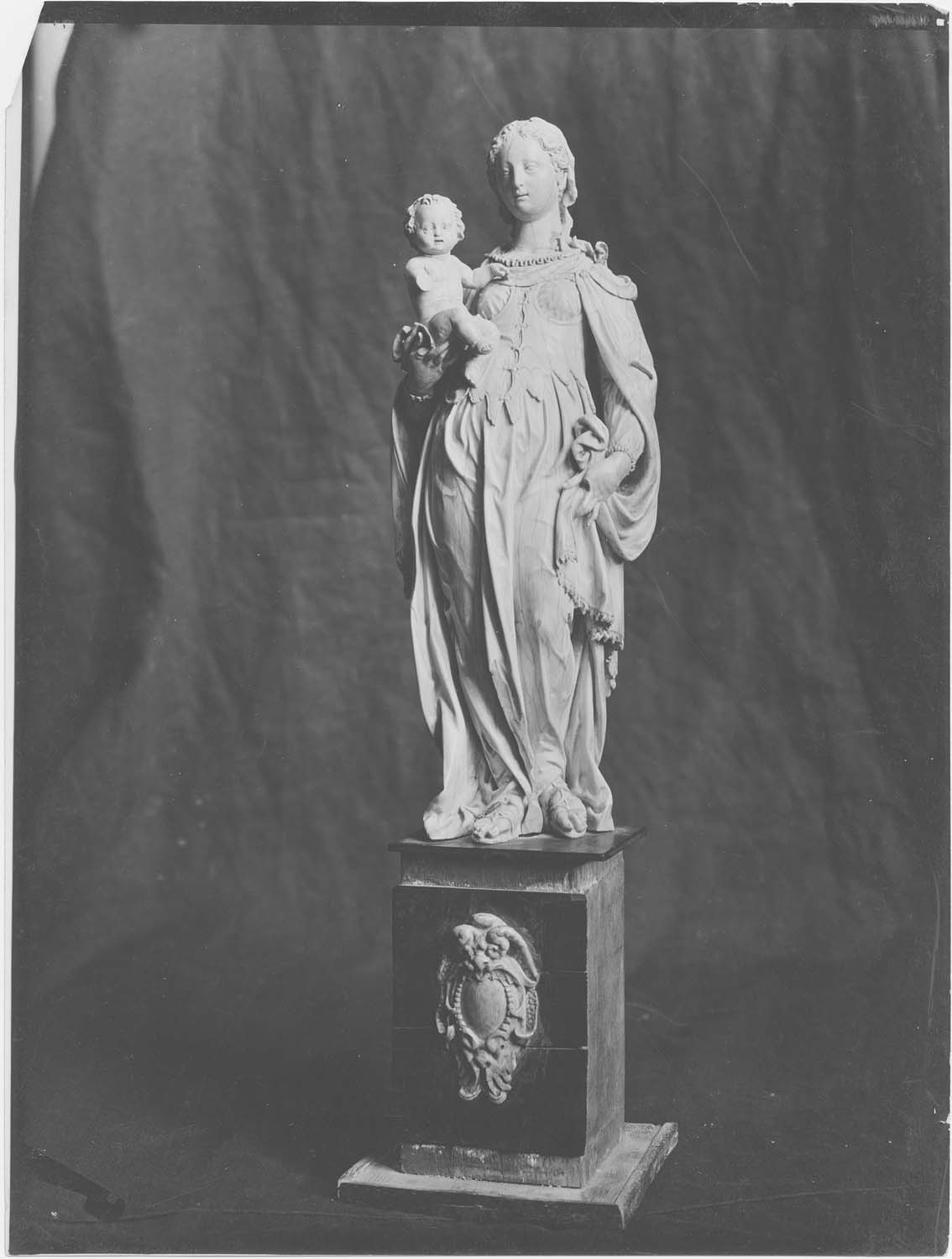 statuette : Vierge à l'enfant, vue générale