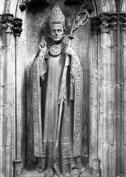 monument funéraire de Pierre de Roquefort, évêque de Carcassonne, détail