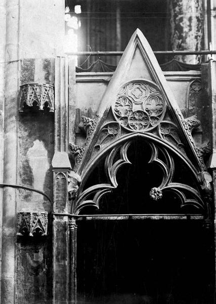 monument funéraire de Pierre de La Jugie, archevêque de Narbonne, détail