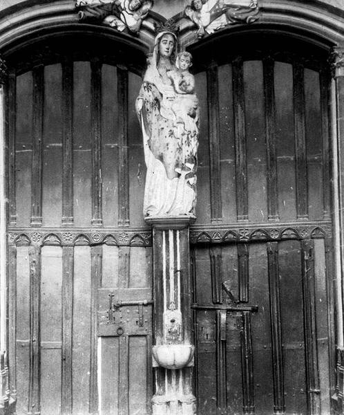 vantaux de la porte méridionale, 4 verrous, vue générale - © Ministère de la Culture (France), Médiathèque du patrimoine et de la photographie (objets mobiliers), tous droits réservés