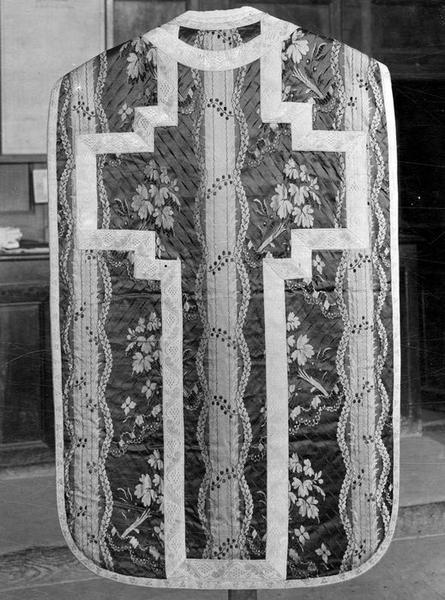 chasuble, vue générale - © Ministère de la Culture (France), Médiathèque du patrimoine et de la photographie (objets mobiliers), tous droits réservés