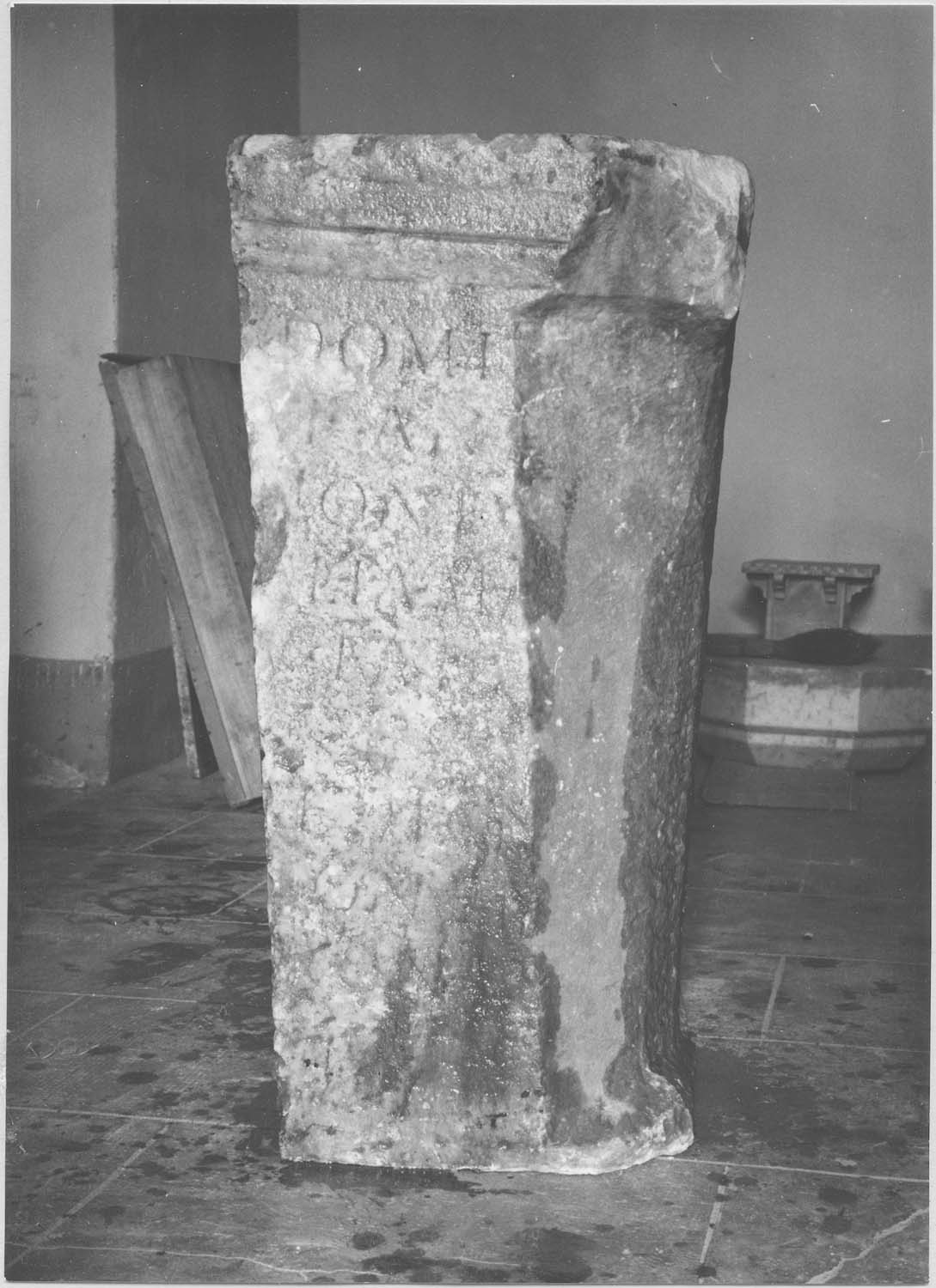 pied d'autel, vue générale - © Ministère de la Culture (France), Médiathèque du patrimoine et de la photographie (objets mobiliers), tous droits réservés