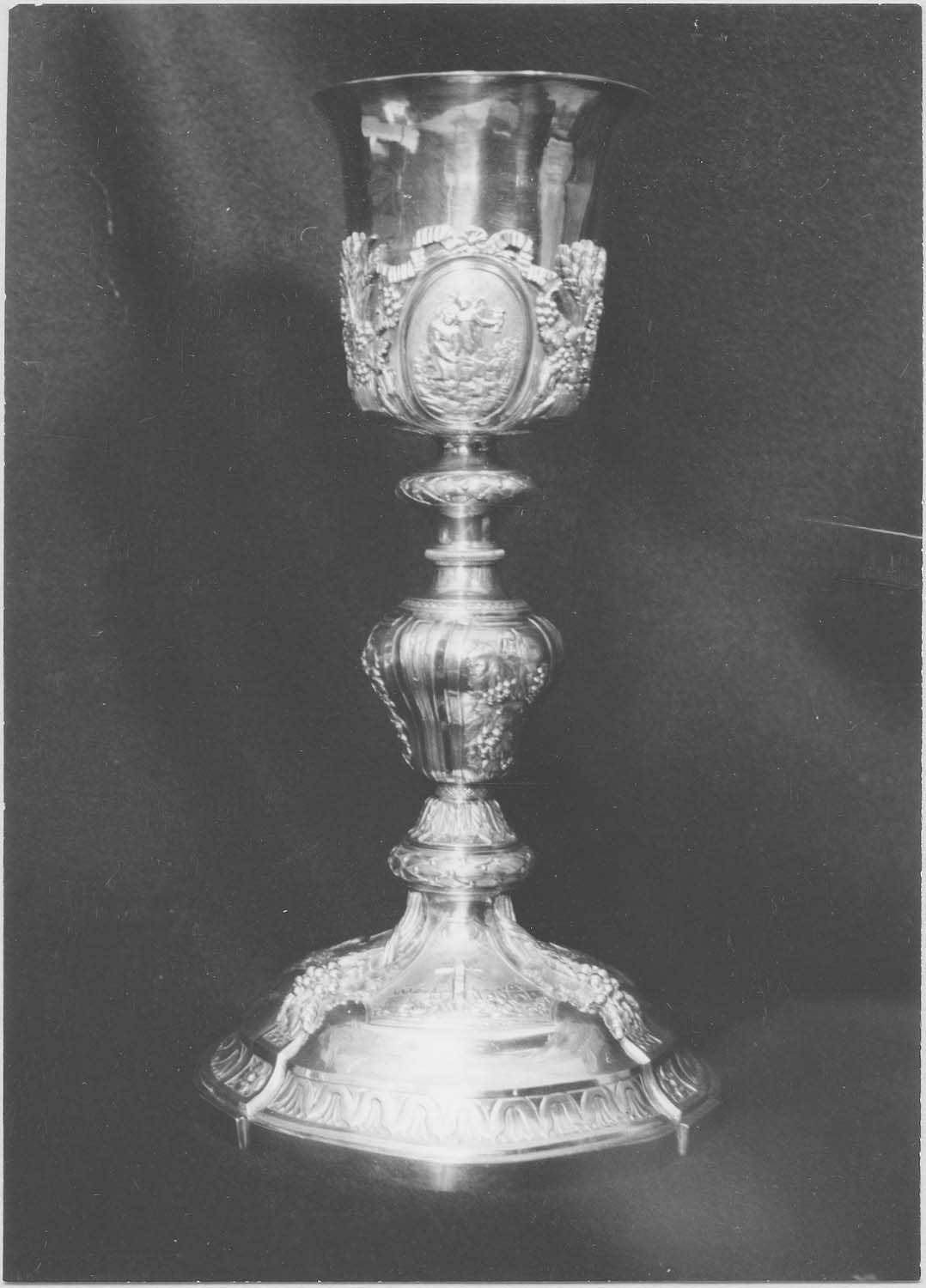 calice, vue générale - © Ministère de la Culture (France), Médiathèque du patrimoine et de la photographie (objets mobiliers), tous droits réservés