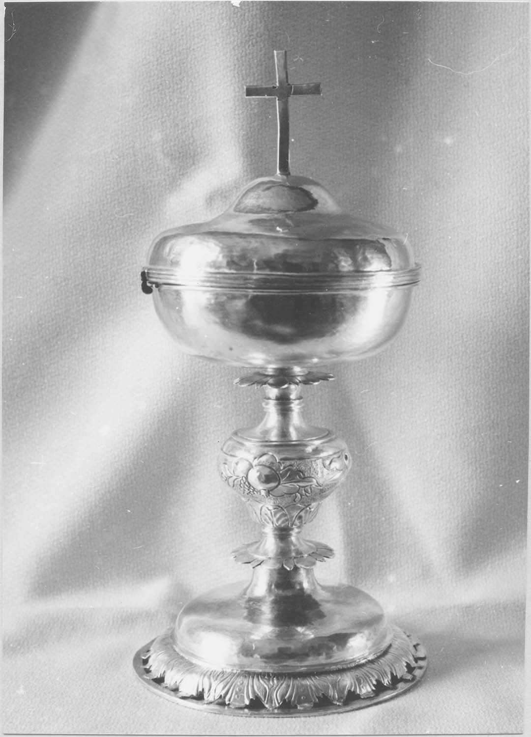 ciboire, vue générale - © Ministère de la Culture (France), Médiathèque du patrimoine et de la photographie (objets mobiliers), tous droits réservés