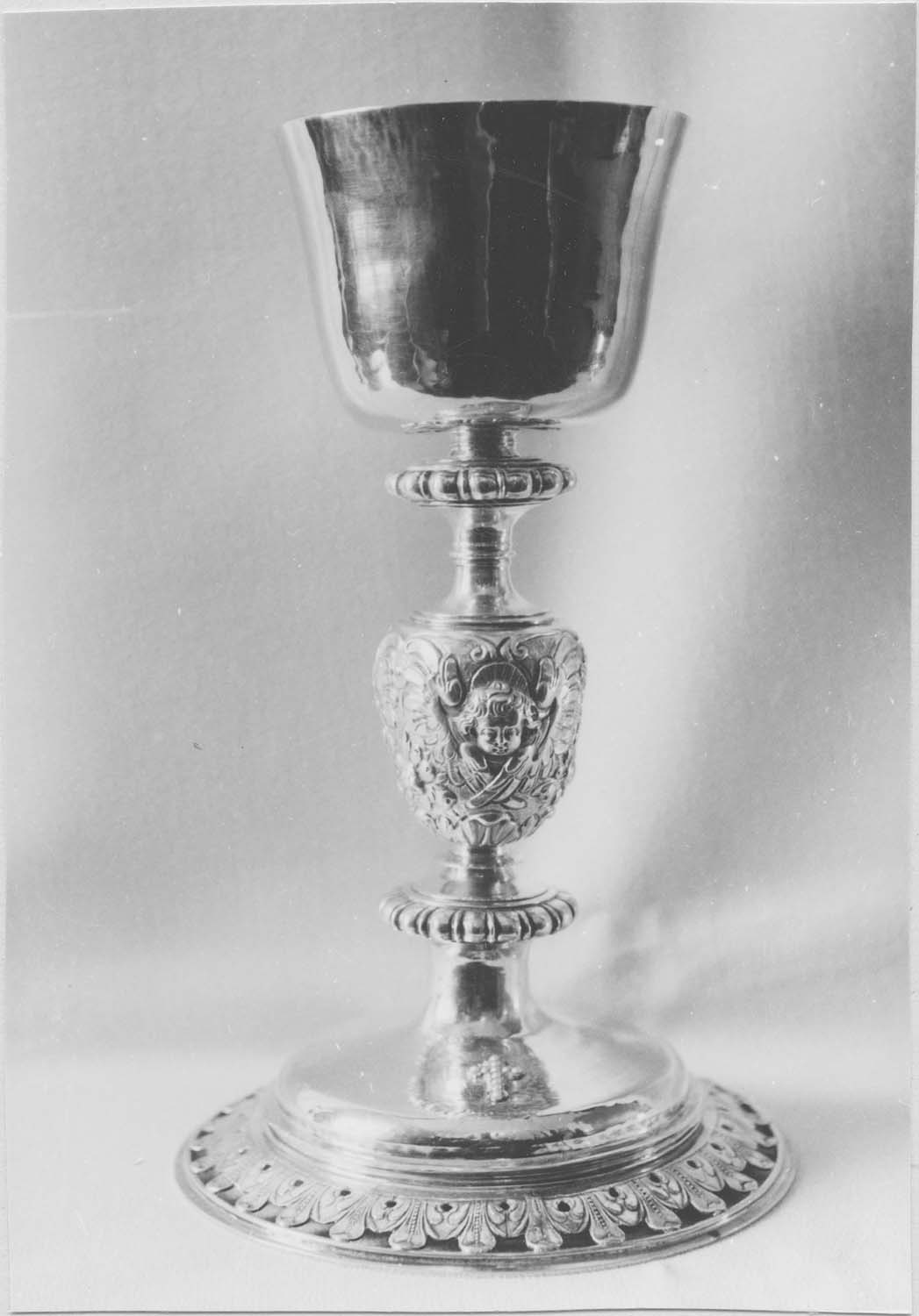 calice, vue générale - © Ministère de la Culture (France), Médiathèque du patrimoine et de la photographie (objets mobiliers), tous droits réservés