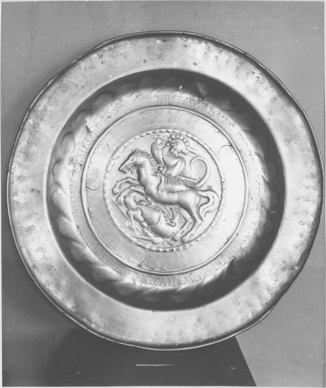 plat à quêter, vue générale - © Ministère de la Culture (France), Médiathèque du patrimoine et de la photographie (objets mobiliers), tous droits réservés