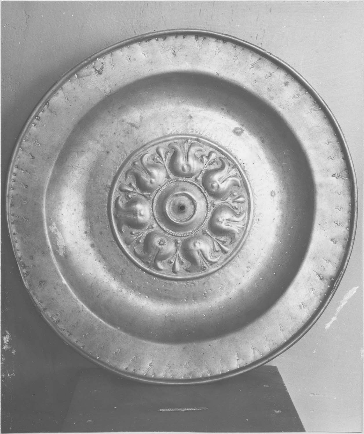 plat à quêter, vue générale - © Ministère de la Culture (France), Médiathèque du patrimoine et de la photographie (objets mobiliers), tous droits réservés