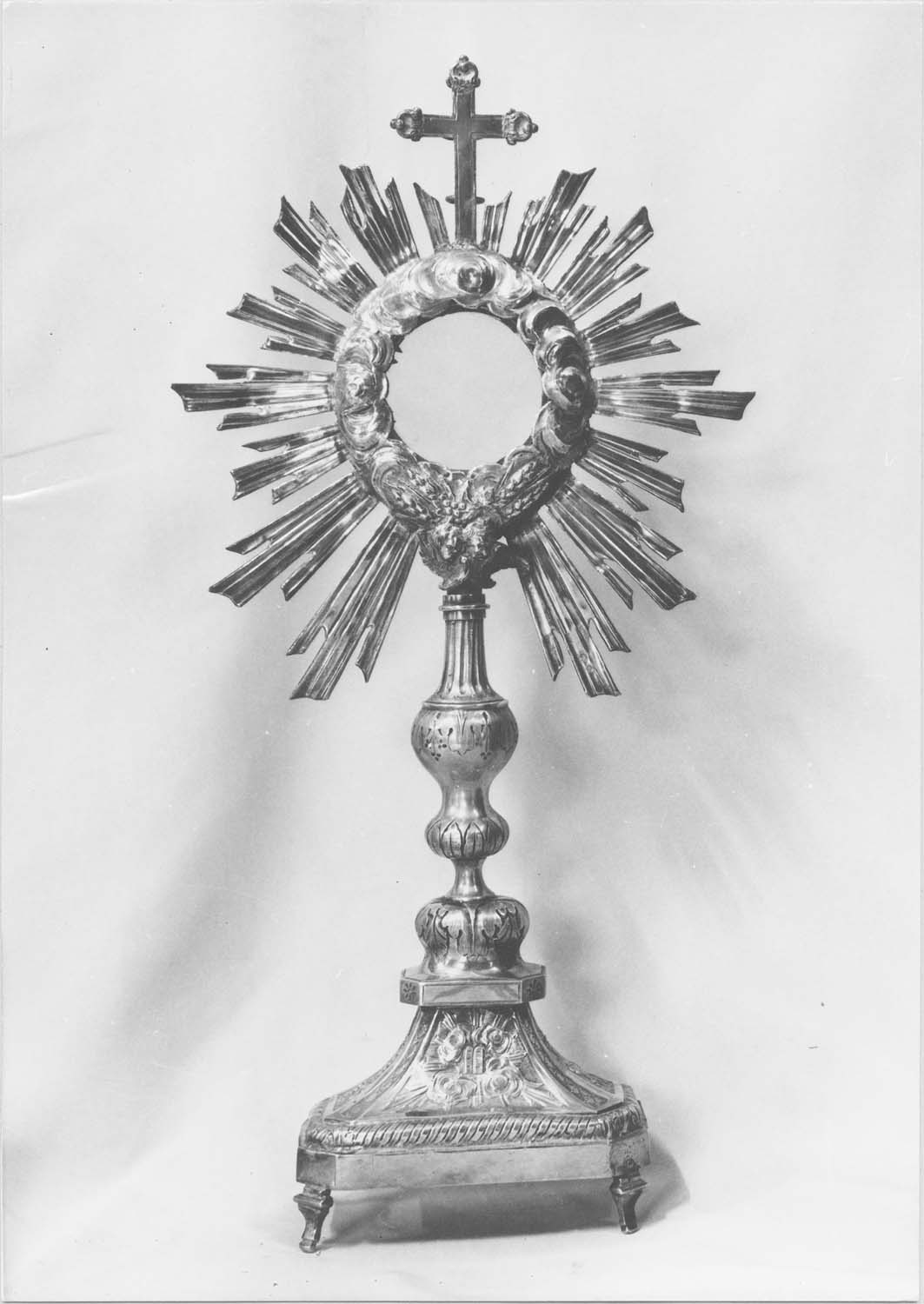 ostensoir, vue générale - © Ministère de la Culture (France), Médiathèque du patrimoine et de la photographie (objets mobiliers), tous droits réservés