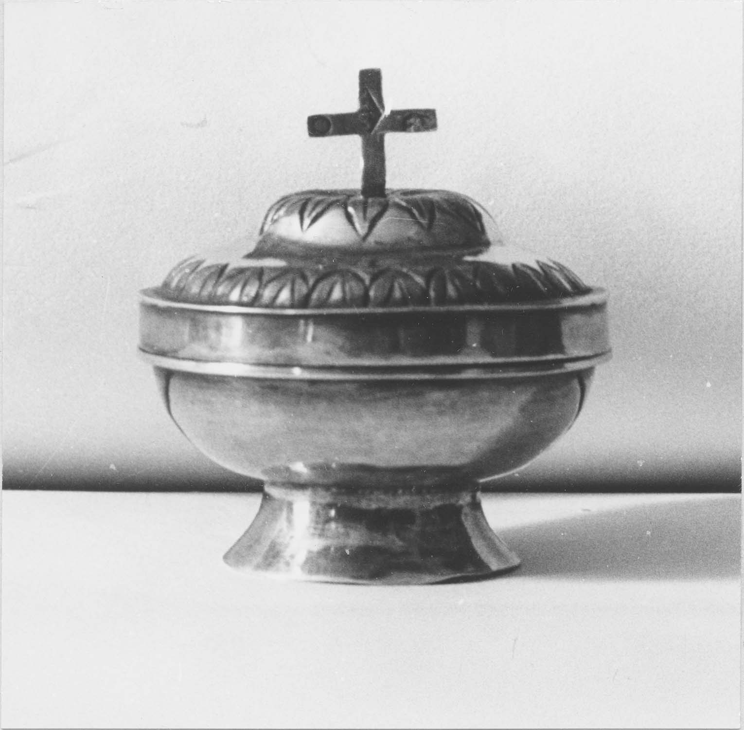ciboire (pyxide), vue générale - © Ministère de la Culture (France), Médiathèque du patrimoine et de la photographie (objets mobiliers), tous droits réservés