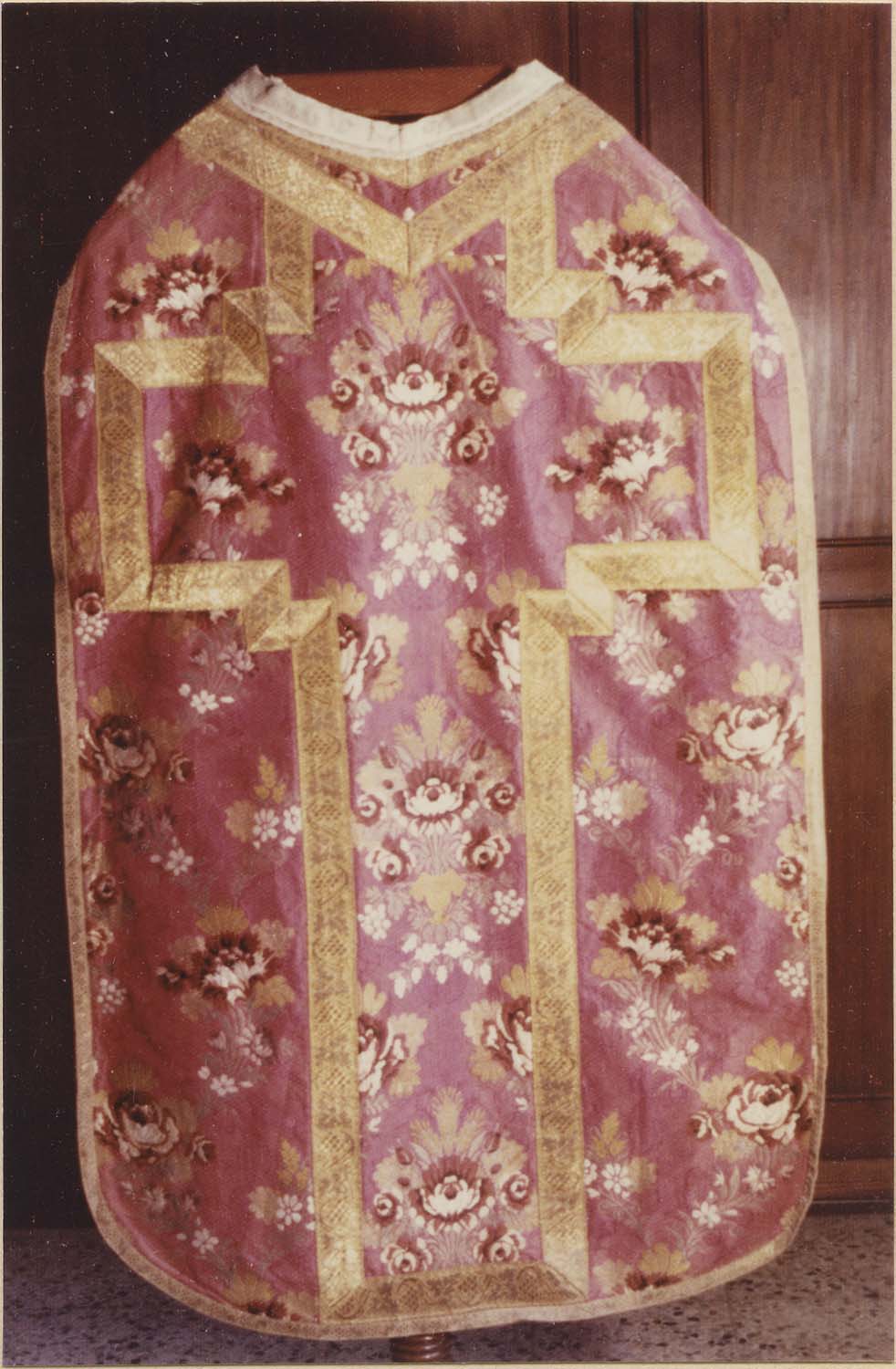 chasuble, vue générale - © Ministère de la Culture (France), Médiathèque du patrimoine et de la photographie (objets mobiliers), tous droits réservés