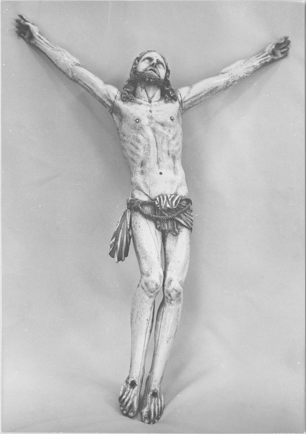 statue : Christ en croix, vue générale - © Ministère de la Culture (France), Médiathèque du patrimoine et de la photographie (objets mobiliers), tous droits réservés