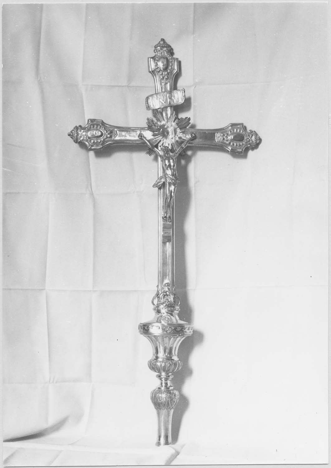 croix de procession, vue générale - © Ministère de la Culture (France), Médiathèque du patrimoine et de la photographie (objets mobiliers), tous droits réservés