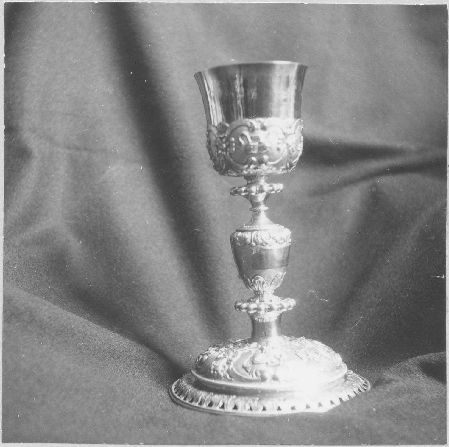 calice, vue générale - © Ministère de la Culture (France), Médiathèque du patrimoine et de la photographie (objets mobiliers), tous droits réservés