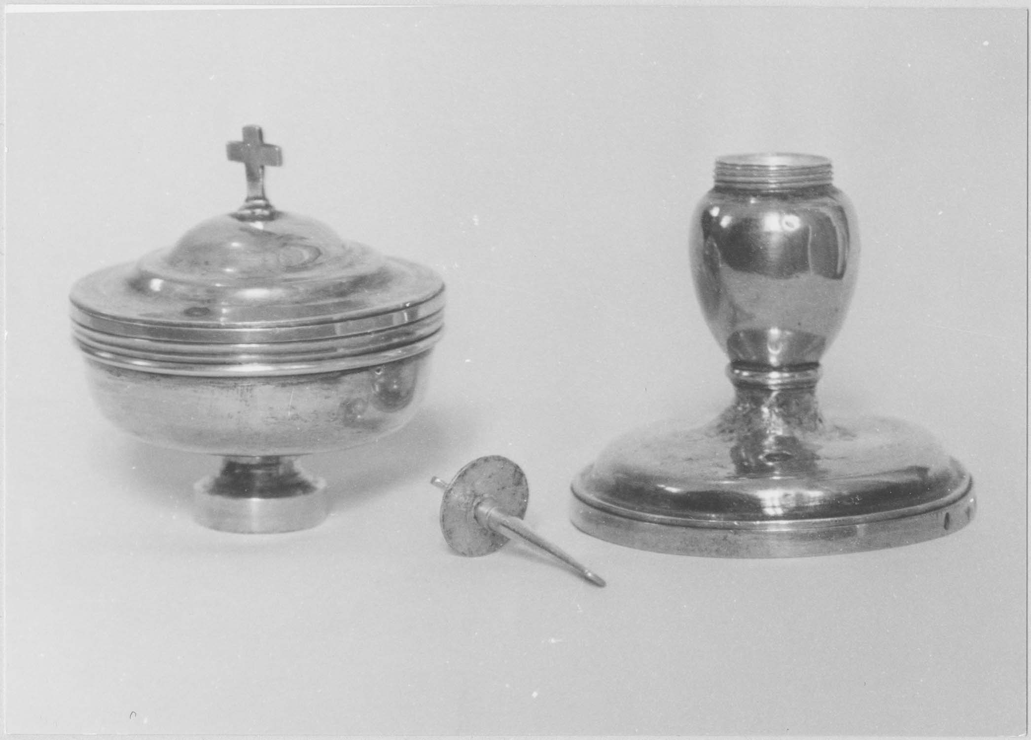 ciboire (pyxide-chrémeau), vue générale - © Ministère de la Culture (France), Médiathèque du patrimoine et de la photographie, diffusion RMN-GP
