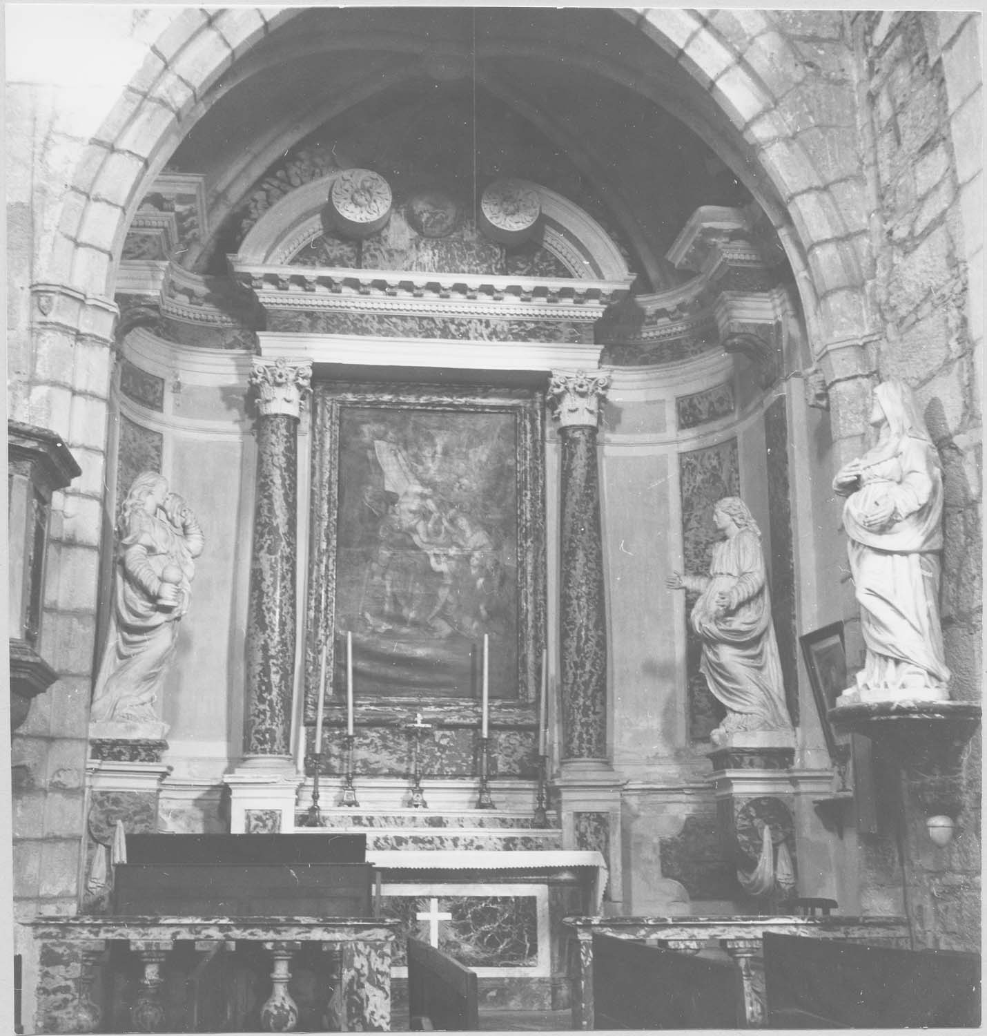 statues, retable secondaire, vue générale