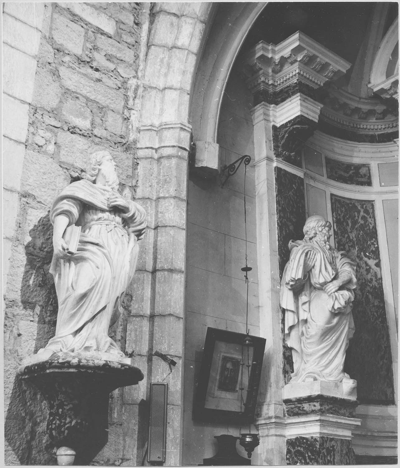 statues, vue générale