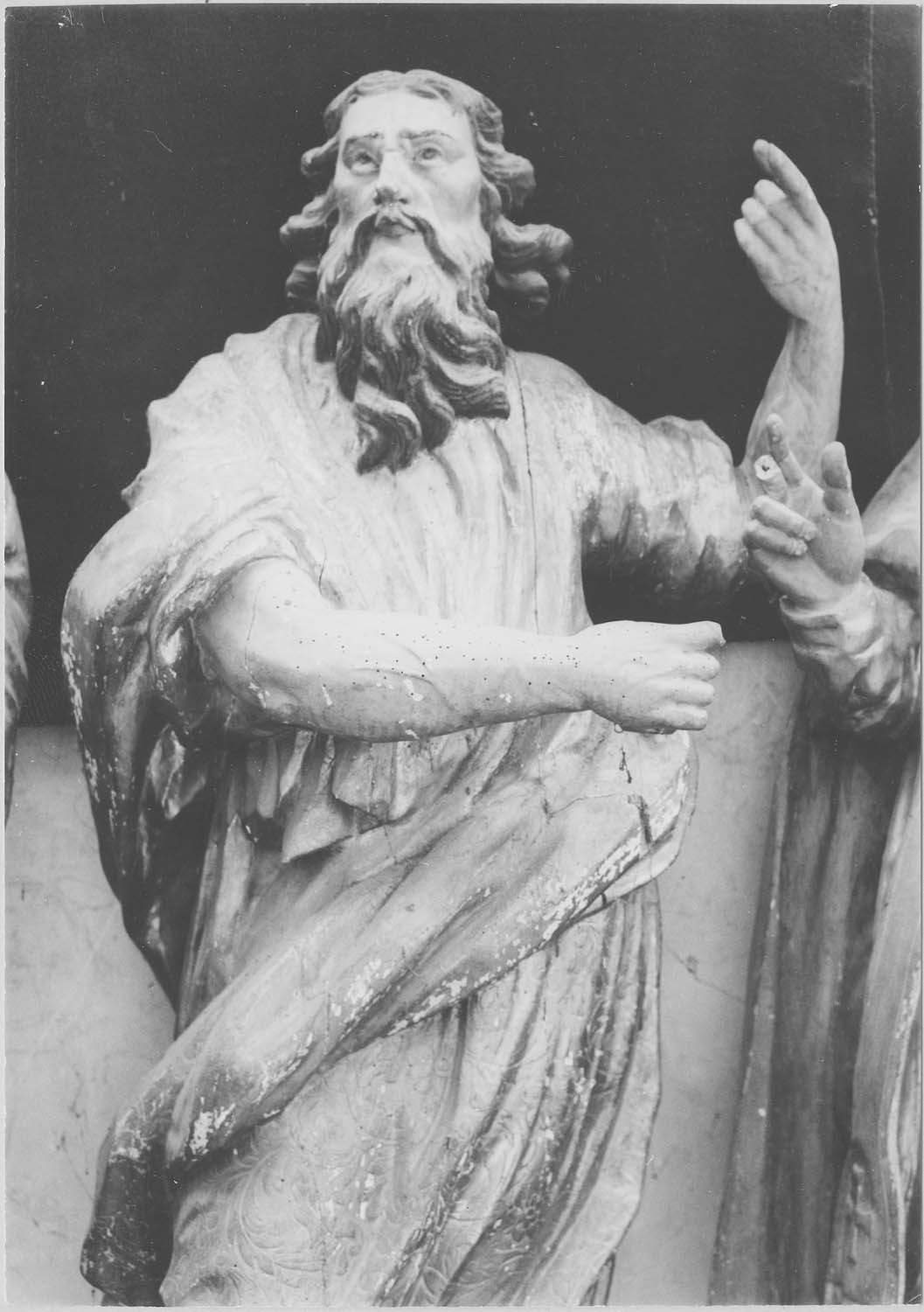 statue : saint Philippe (?) , vue générale