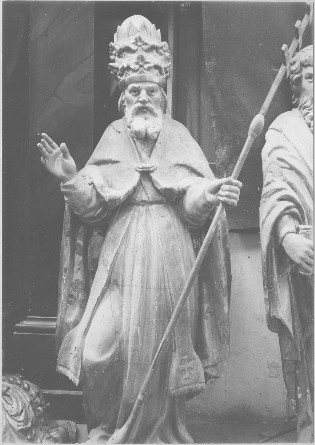 statue : saint Grégoire, vue générale