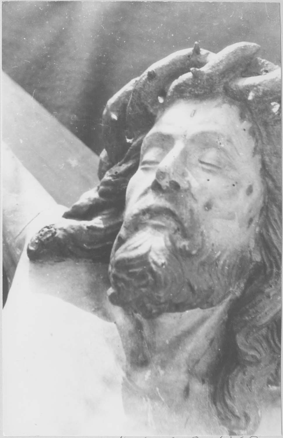 statue (crucifix) : Christ en croix, détail - © Ministère de la Culture (France), Médiathèque du patrimoine et de la photographie, diffusion RMN-GP