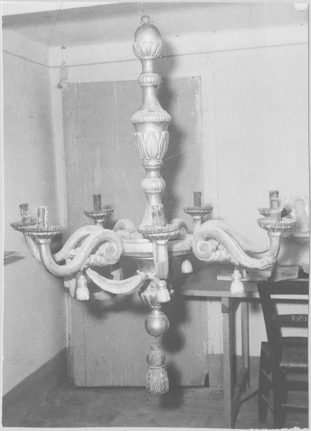 lustre, vue générale - © Ministère de la Culture (France), Médiathèque du patrimoine et de la photographie, diffusion RMN-GP