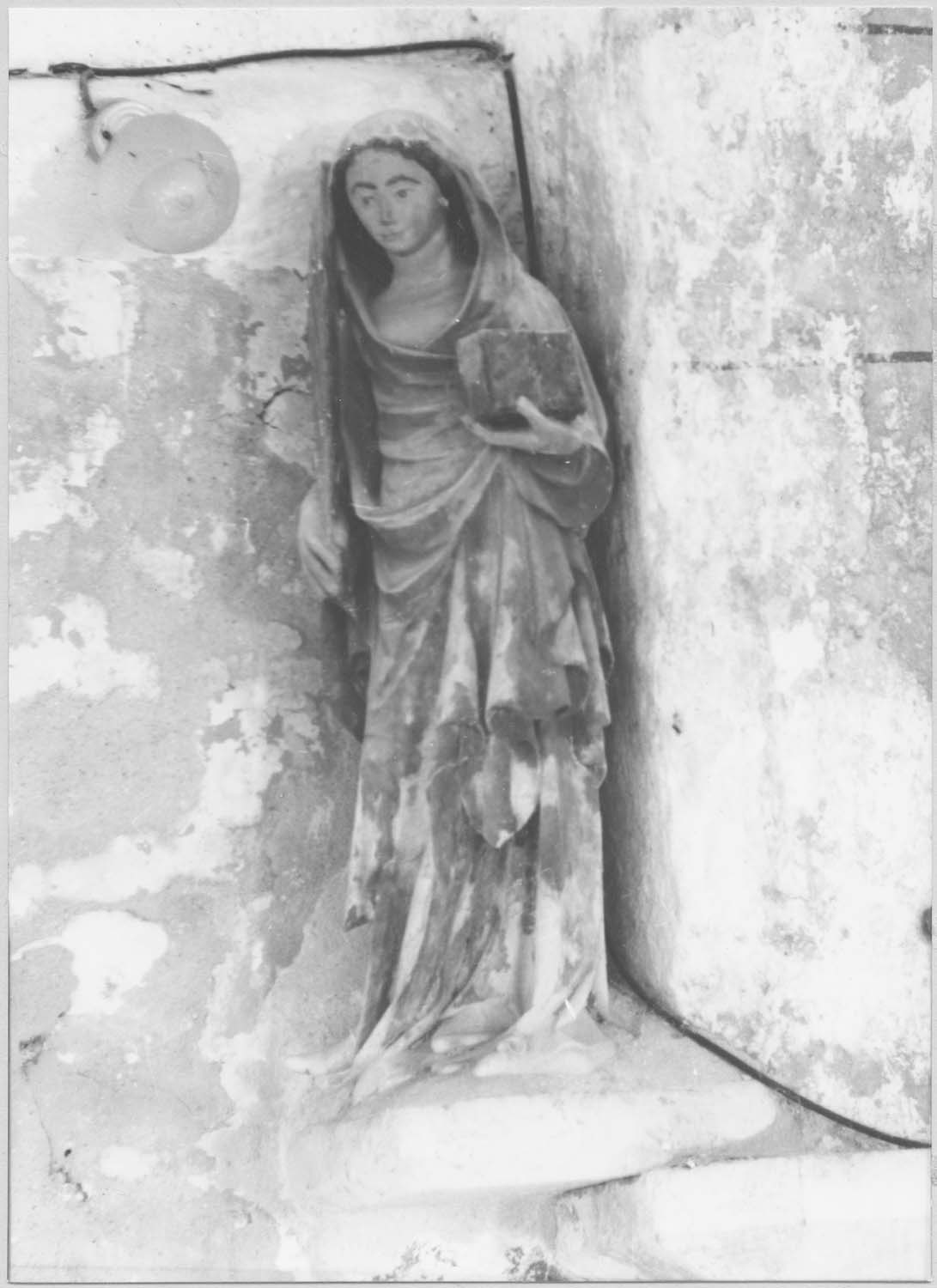 statue : sainte Léocadie (?), vue générale - © Ministère de la Culture (France), Médiathèque du patrimoine et de la photographie, diffusion RMN-GP