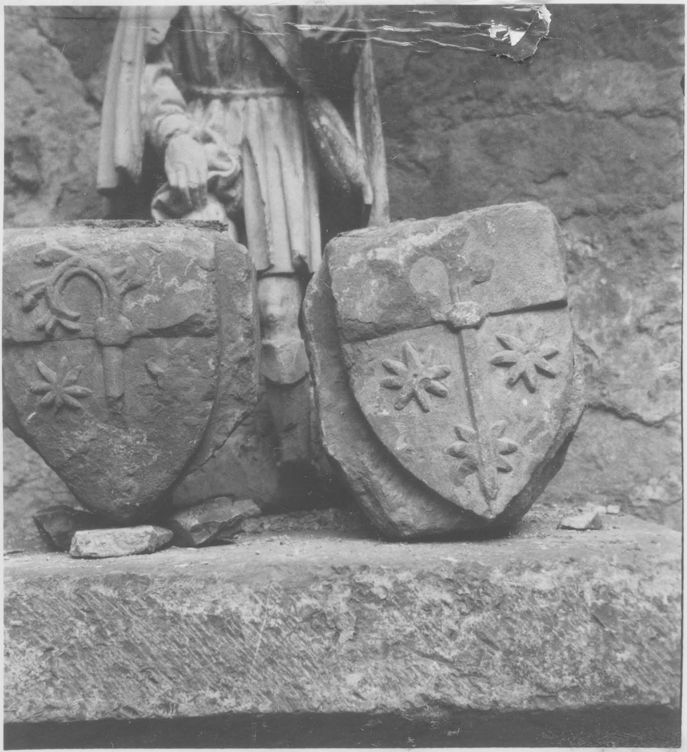 blasons sculptés, vue générale - © Ministère de la Culture (France), Médiathèque du patrimoine et de la photographie, diffusion RMN-GP