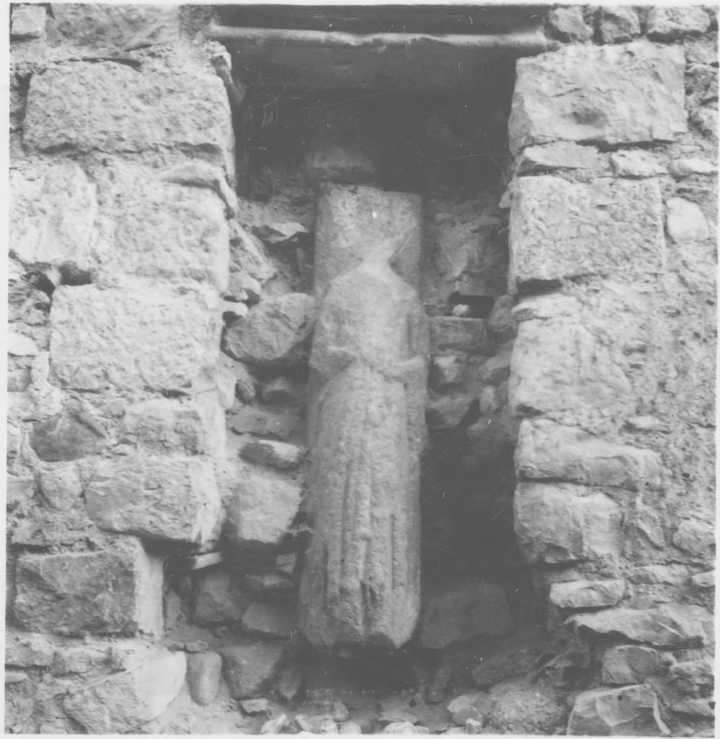 fragment de statue-colonne, vue générale