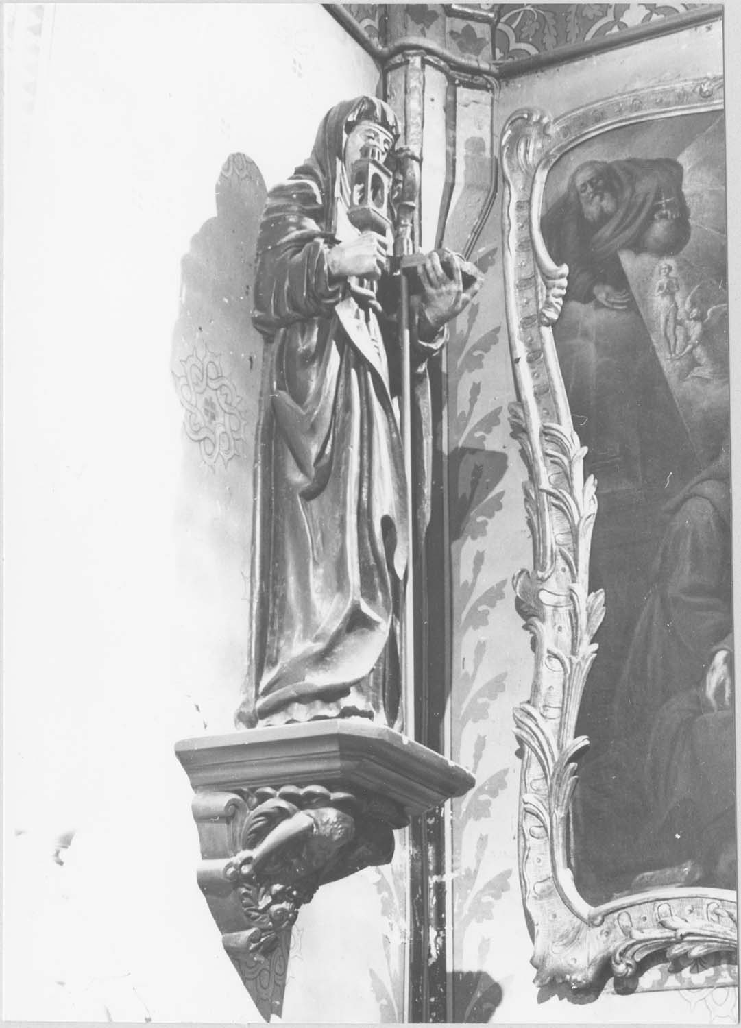 statue : sainte Claire d'Assise, vue générale