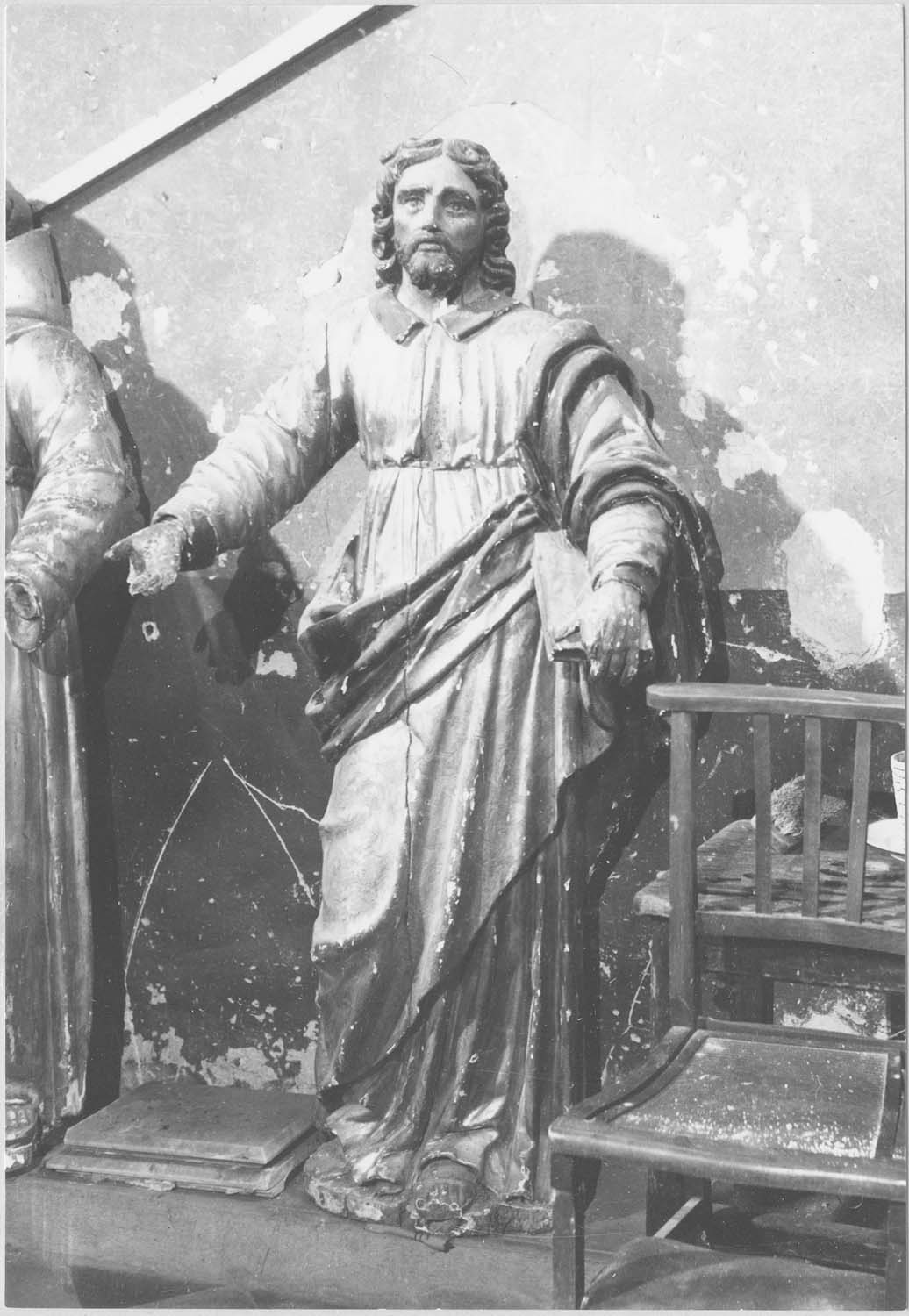 statue : saint non identifié, vue générale