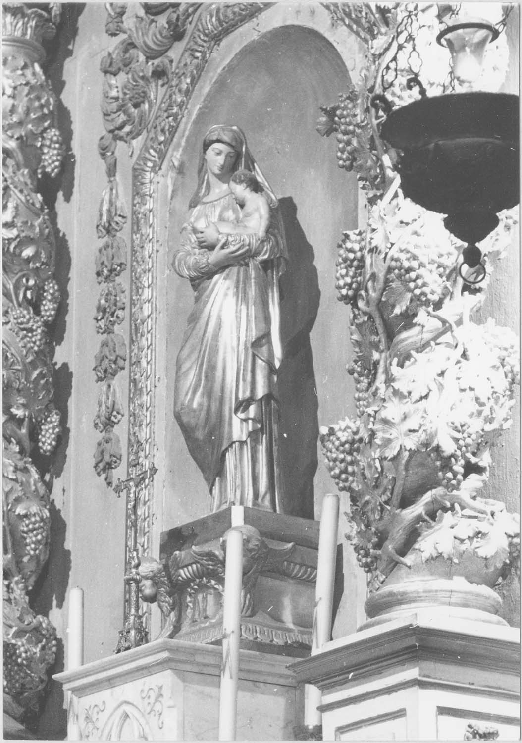statue : Vierge à l’enfant, vue générale - © Ministère de la Culture (France), Médiathèque du patrimoine et de la photographie, diffusion RMN-GP
