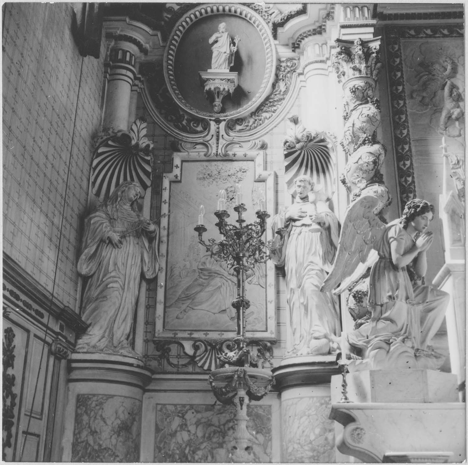 retable du maître-autel, statues, vue générale