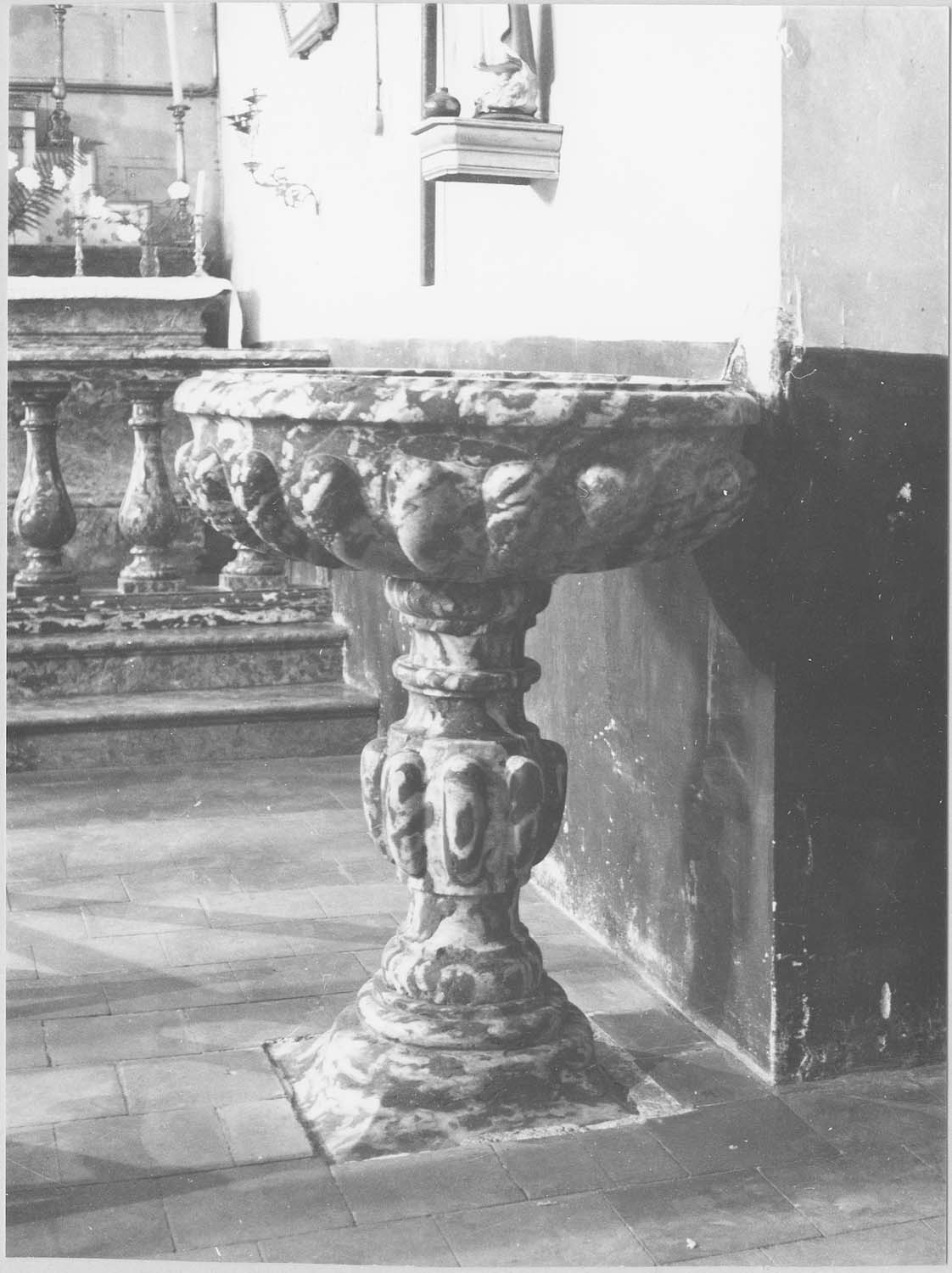 fonts baptismaux, vue générale