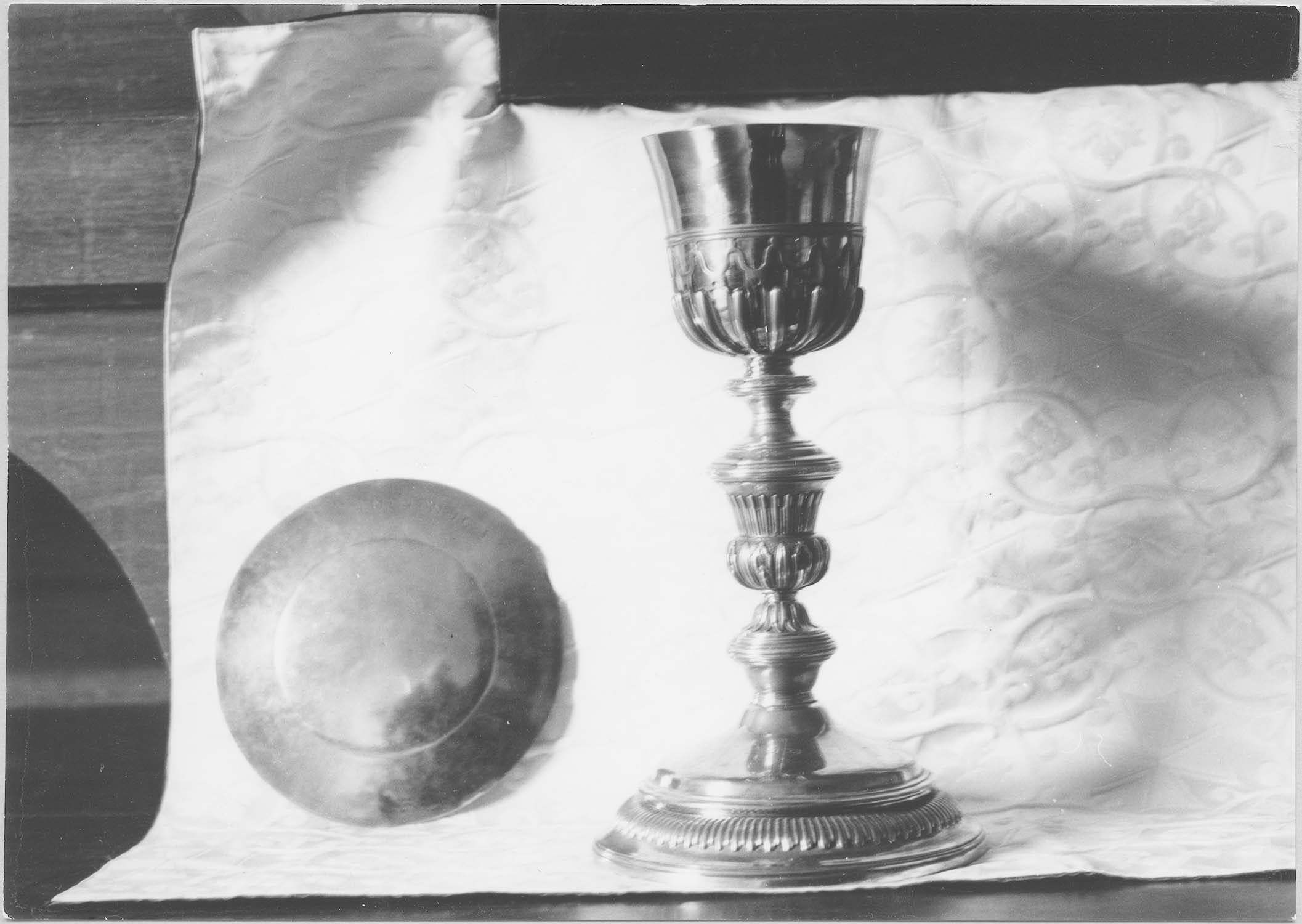 calice, patène, vue générale