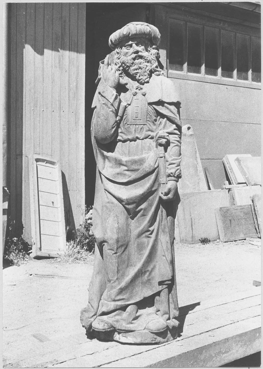 statue : prophète, vue générale