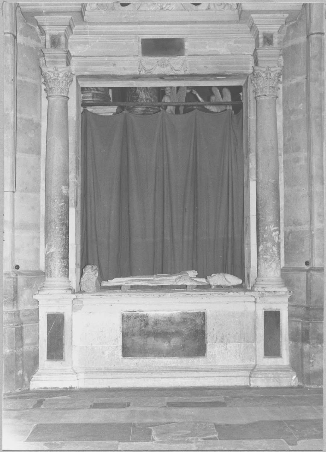 monument funéraire de Pierre de La Jugie, archevêque de Narbonne, vue générale