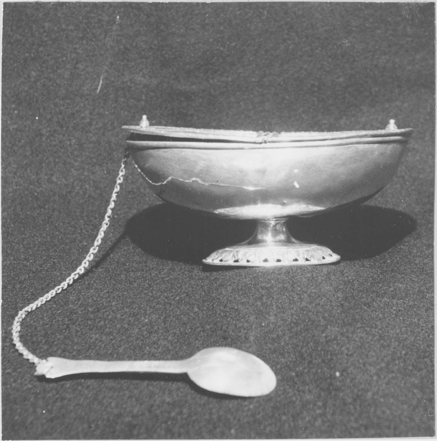 navette et cuiller à encens, vue générale - © Ministère de la Culture (France), Médiathèque du patrimoine et de la photographie, diffusion RMN-GP