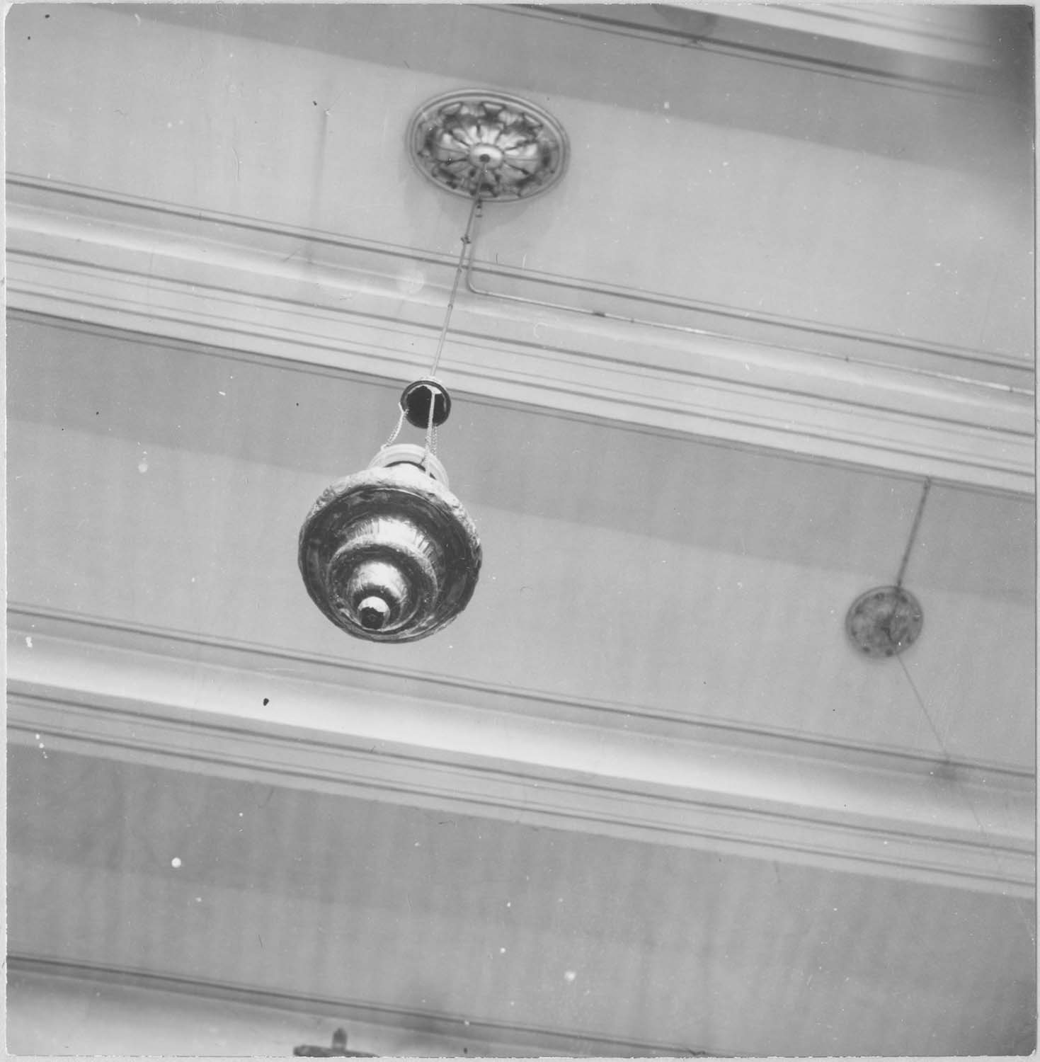 lampe de sanctuaire, vue générale - © Ministère de la Culture (France), Médiathèque du patrimoine et de la photographie, diffusion RMN-GP