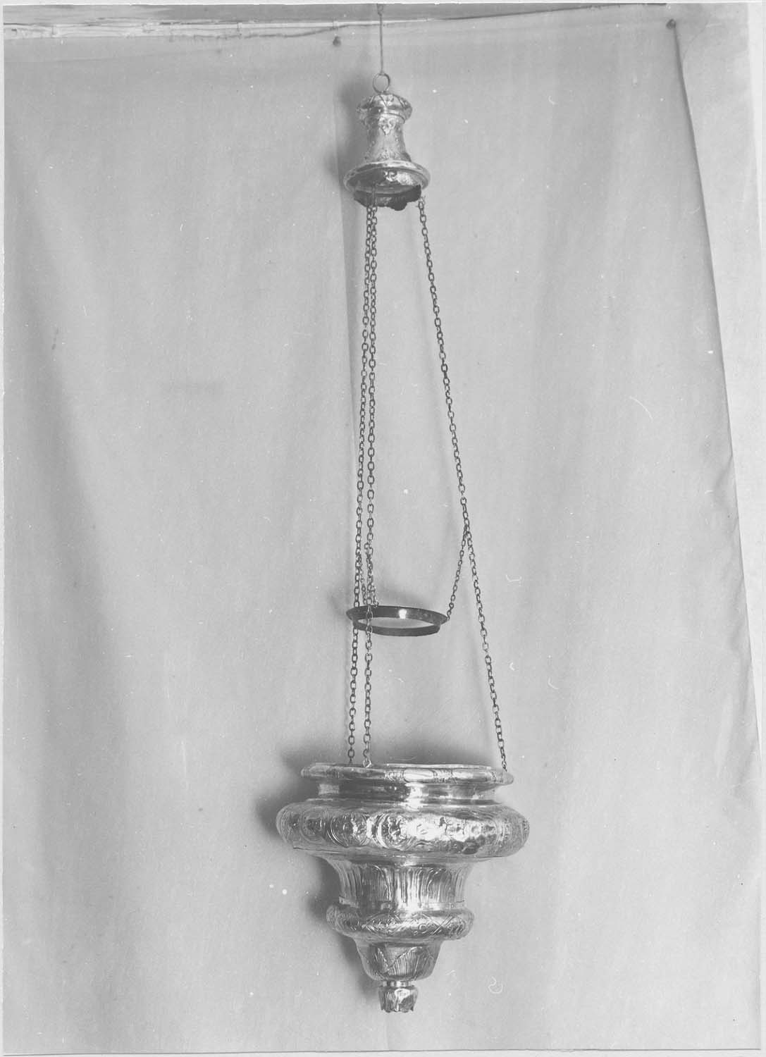 lampe de sanctuaire, vue générale - © Ministère de la Culture (France), Médiathèque du patrimoine et de la photographie, diffusion RMN-GP