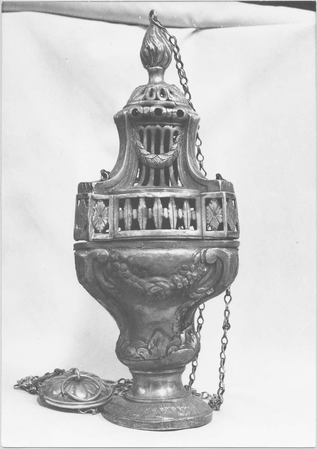 encensoir, vue générale