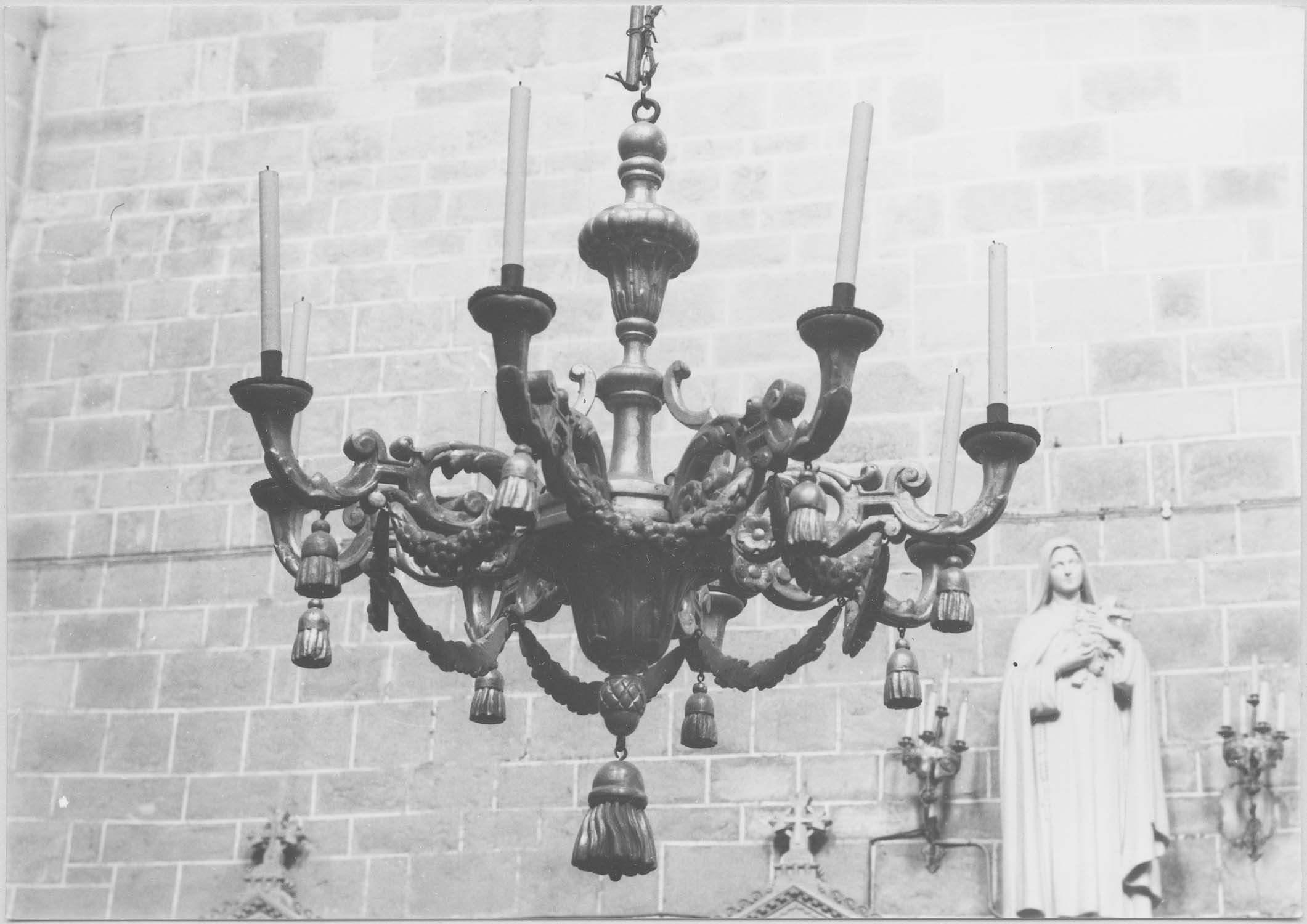 lustre, vue générale - © Ministère de la Culture (France), Médiathèque du patrimoine et de la photographie, diffusion RMN-GP
