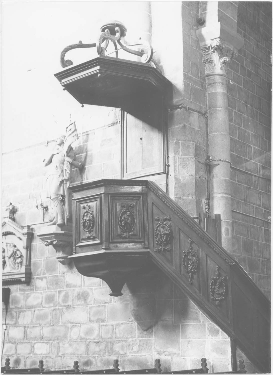 chaire à prêcher, vue générale - © Ministère de la Culture (France), Médiathèque du patrimoine et de la photographie, diffusion RMN-GP